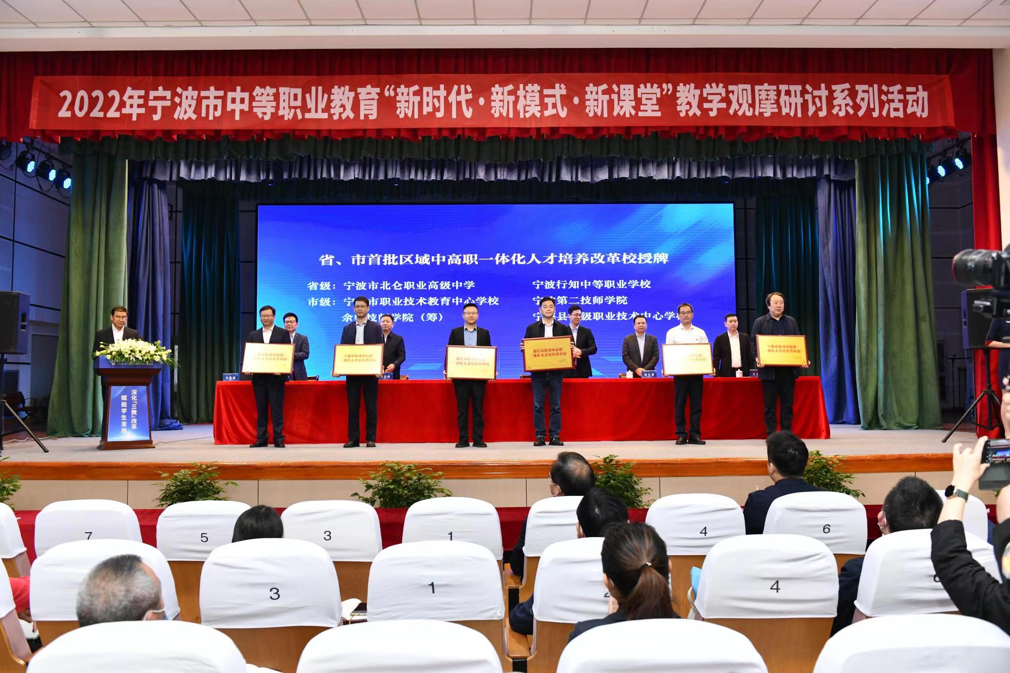 e454e17cbdee763a09408a3d34055e5.jpg e454e17cbdee763a09408a3d34055e5.jpg