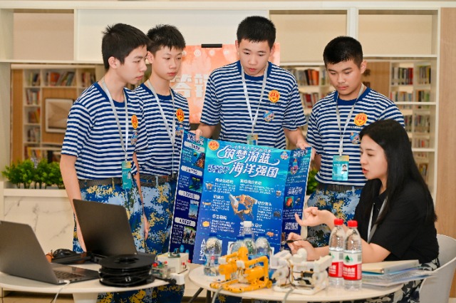 海軍藍答辯.JPG 海軍藍答辯.JPG