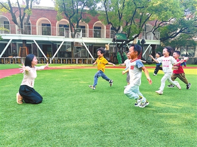 “新師范”應(yīng)在協(xié)同育人上擔(dān)當(dāng)新作為